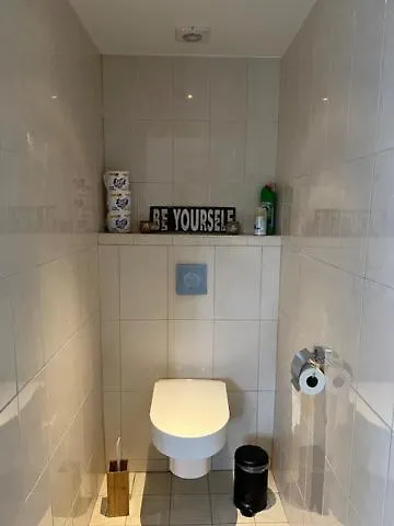 Casadimom Apartment Willemstad